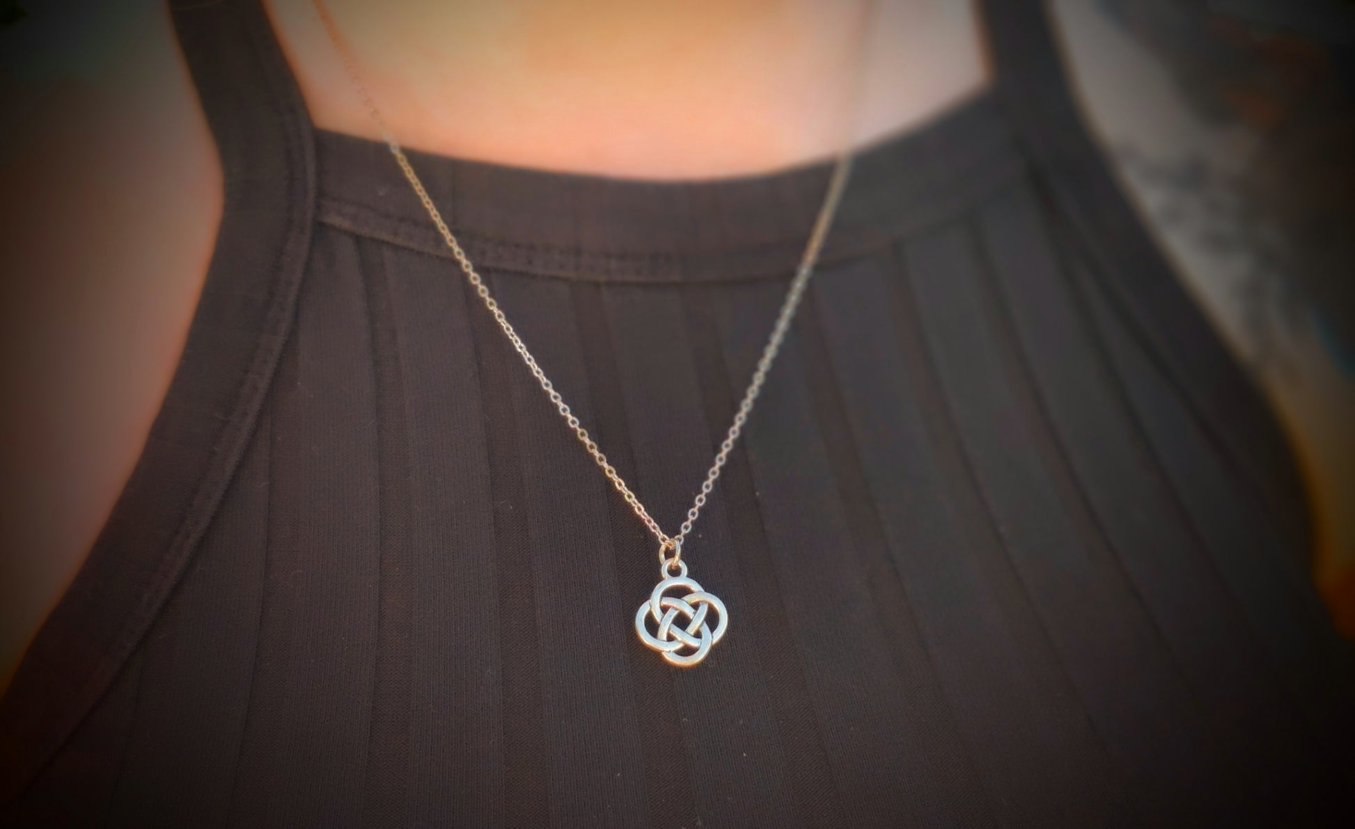 Dara Celtic Knot Silver Necklace Queen of Diamonds
