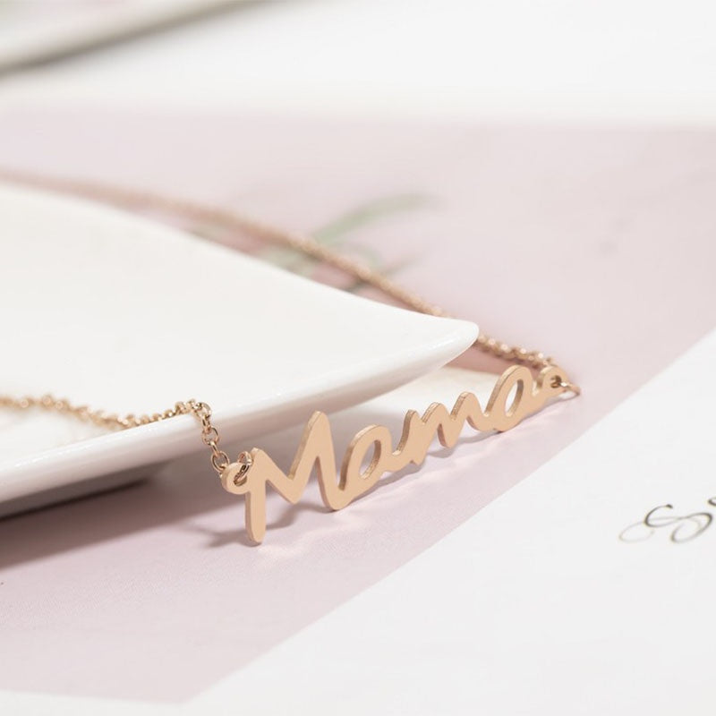 Mama Necklace Queen of Diamonds